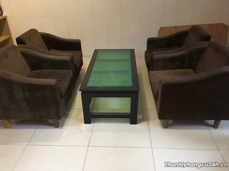 Thanh lý bàn ghế sofa gia đình màu nâu